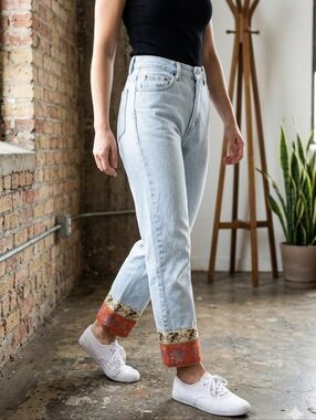 ​Vtg London Jean Victoria Secret Dragon Tapestry Hem 2